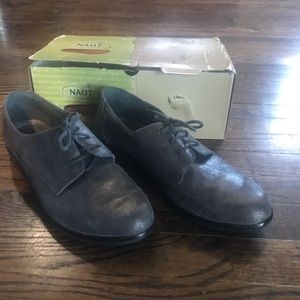Naot Women’s shoes, gunmetal silver
